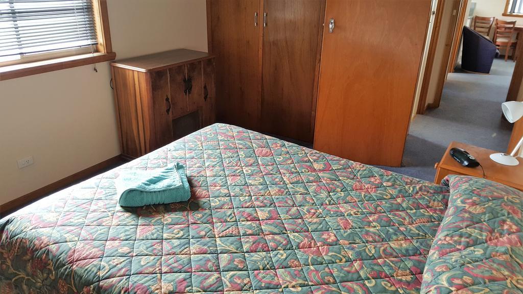 Falls Unit Waratah